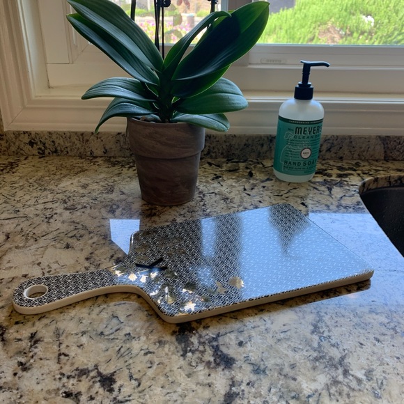 Anthropologie cheese board “K” is for Kitchen - Picture 2 of 4